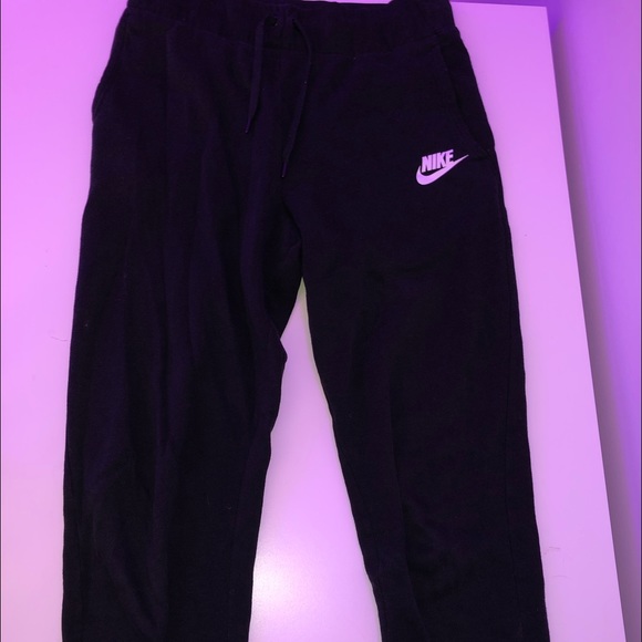 black nike sweats
